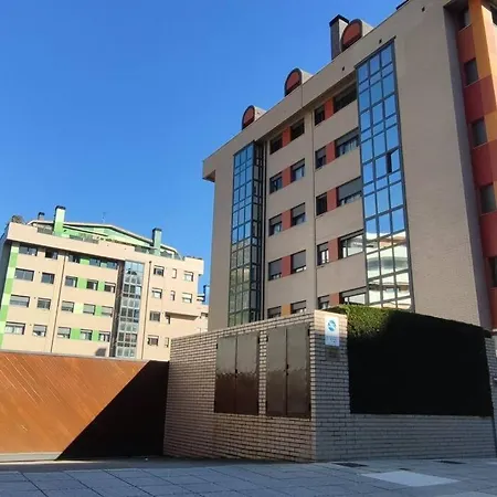 Atico Mirador Del Naranco, Parking Gratuito En Zona Residencial Y Alrededores Apartmán *